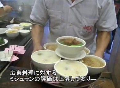 Keeping the Michelin-starred food flowing at Ho Hung Kee in Hong Kong.