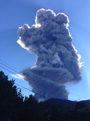 The Chaparrastique volcano shoots a a cloud of gas and ash 5km into the air