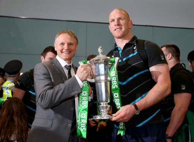 Joe Schmidt and Paul O'Connell with the Six Nations trophy.