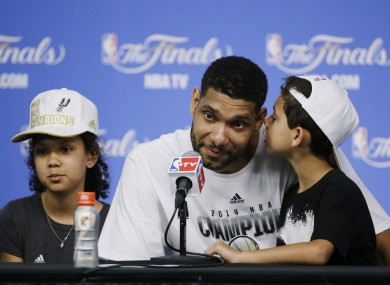 Duncan with his daughter Sydney, left, and son Draven, right (file photo).