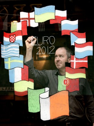 Now this is a Euro2012 proposition we can get on board with... This was Andy Davies getting ready for the upcoming football tournament.