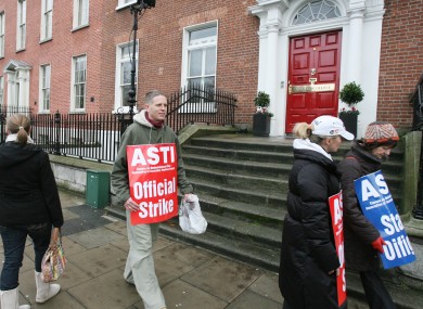 File photo of an ASTI strike in 2009.