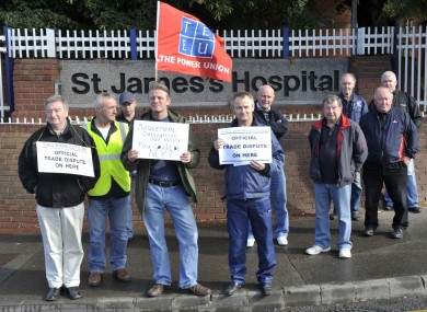 TEEU picket as Saint James Hospital in Dublin in 2010.