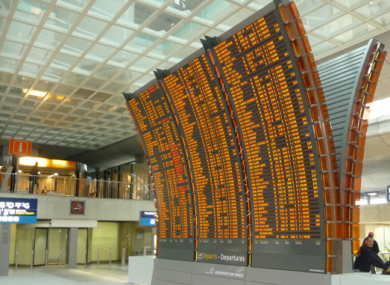 A display at Paris CDG manufactured by Data Display