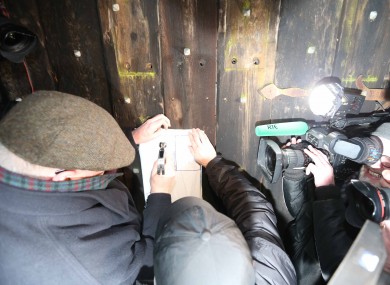 Receivers nail court order to the gates of the O'Donnell home in Killiney.