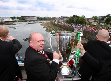 Kidney taking the Heineken Cup to Limerick in 2006.