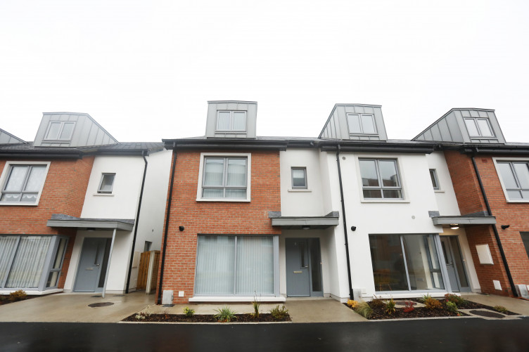 can i buy a house while living in a council house