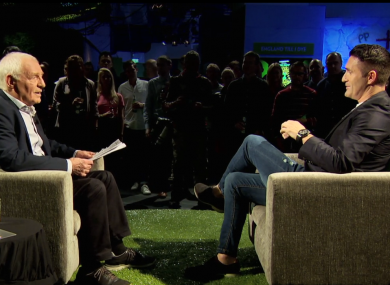 Dunphy and Keane chat in front of an audience.