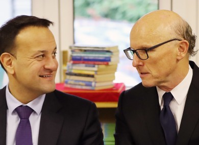 aoiseach Leo Varadkar and US business man David McCourt who leads The Irish Broadband consortium sign the National Broadband plan at St Kevin’s National School in Co Wicklow this morning.