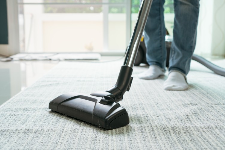 What S The Right Way To Clean Really Dusty Rugs And Carpets