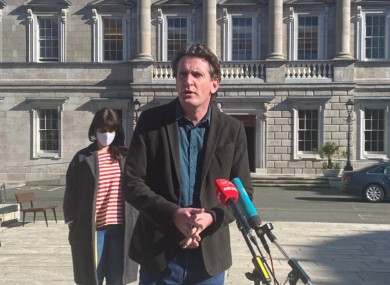 If the government just shrugs their shoulders and suggests that everybody involved in the protest tomorrow is beyond hope, they're making a very big mistake, said Ó Ríordáin.