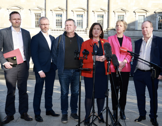 Sinn Féin has chosen a deadline for deciding whether it will field its own Áras candidate