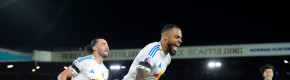 Leeds make winning return to Premier League