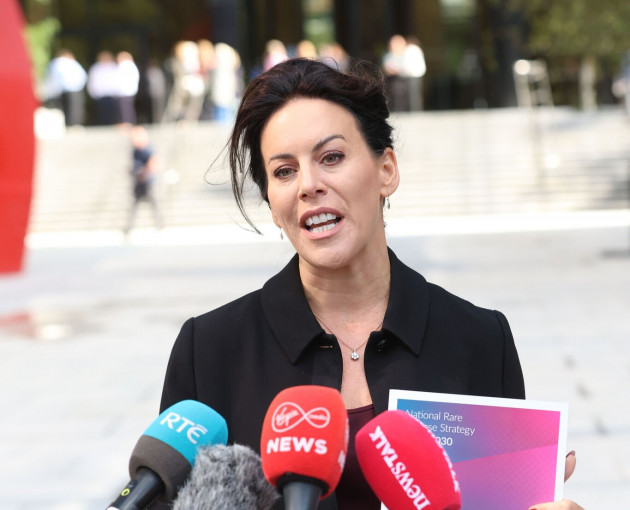 Health minister: 'No point' in promising extra hospital staff to tackle chemo treatment delays