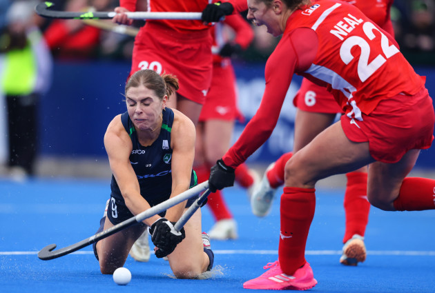 Ireland beaten by dominant England in Pro League