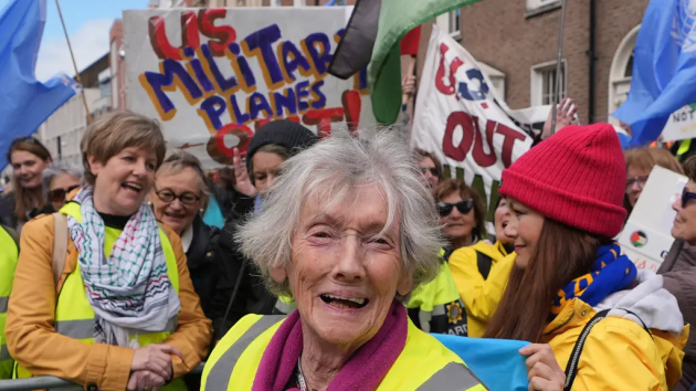 Nonagenarian activist Lelia Doolan completes 220km protest walk for Irish neutrality at Leinster House