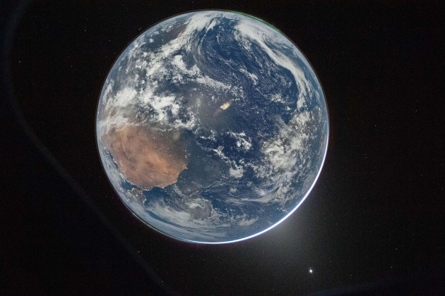 Artemis astronauts capture Earth as they leave it behind and blast towards Moon