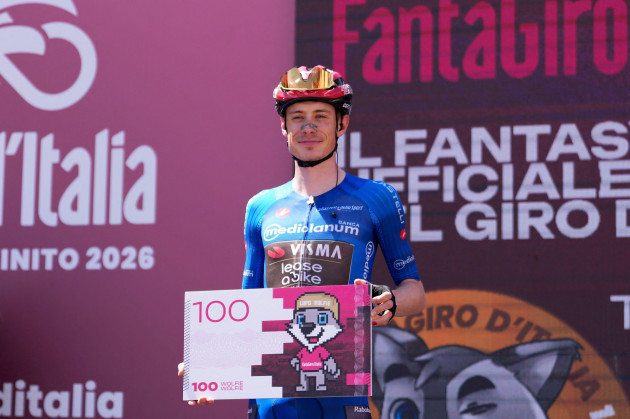 Vingegaard takes charge of Giro d'Italia with key stage 14 victory