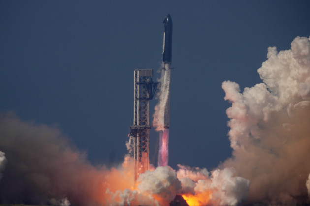SpaceX launches test flight of Starship Musk is building to transport people to Mars