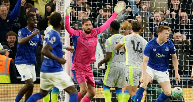 Man City drop points in title race as last-gasp leveller rescues draw at Everton