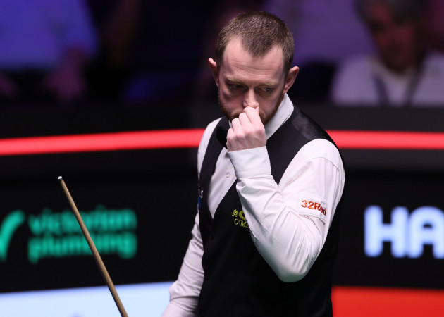 Mark Allen misses decisive black for place in world final as Wu seals comeback