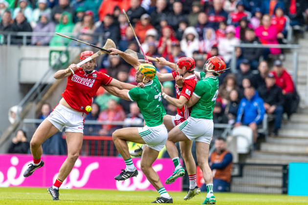Casey hits winner as Limerick late surge lands Munster hurling title against Cork
