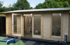 Garden cabin legislation will be passed by the summer, junior minister pledges