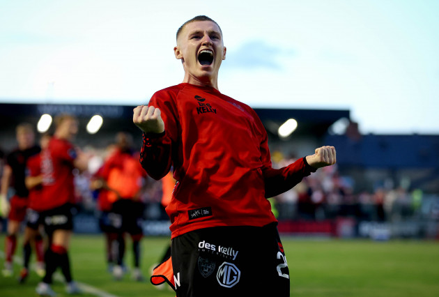 10-man Bohemians battle to huge win over St Patrick's Athletic