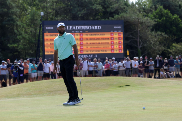 Scottie Scheffler makes fast start to defence of the Open