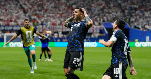 Argentina edge England to reach World Cup final