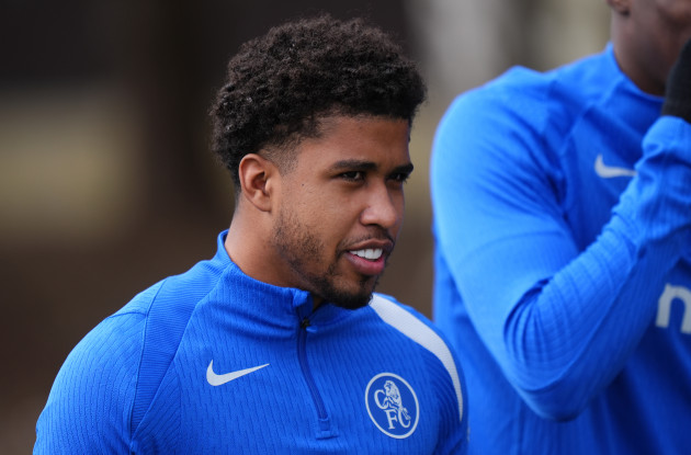 Man United agree €56m deal with Chelsea for Brazil midfielder Andrey Santos