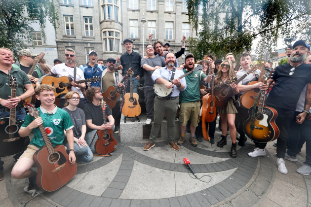 'We sang Once twice': Musicians gather in Dublin to remember Glen Hansard